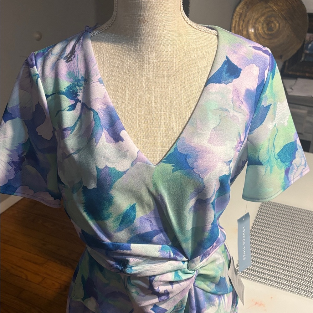 👑👑👑 NWT London Times 🩵🩷Floral Dress - Picture 4 of 8